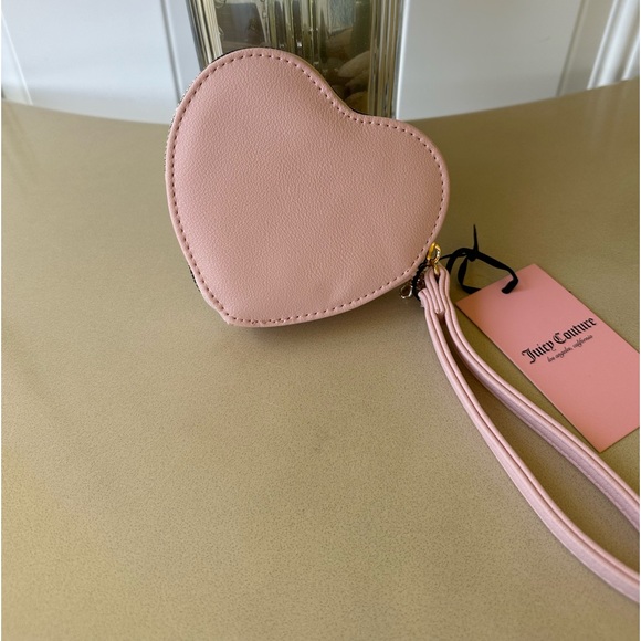 Juicy Couture Pink Heart Shape Velour Zip Around Wallet - Picture 2 of 4